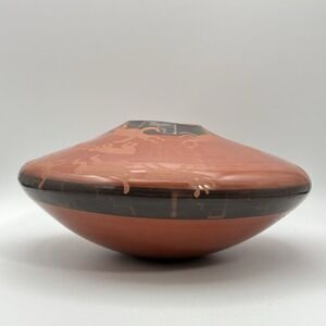 Sichaun Peruvian Cusco Pottery Seed Jar / Bowl Etched Animals 2005 Ollantaytambo